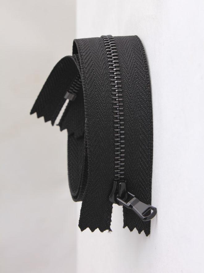 Metal zipper 030